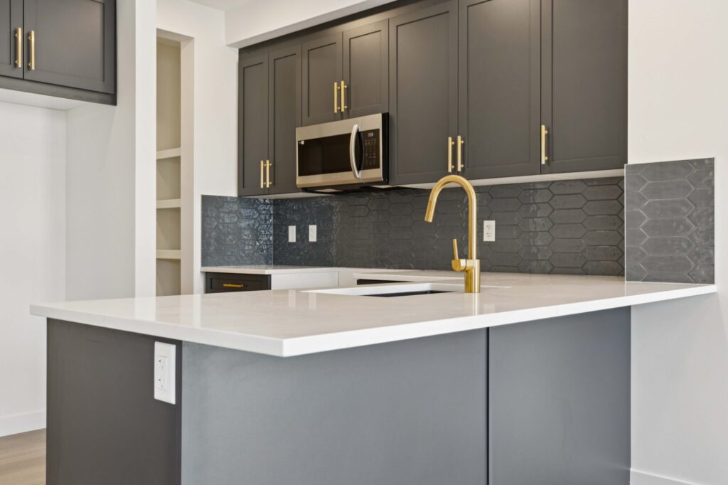 9239 230 St NW 11