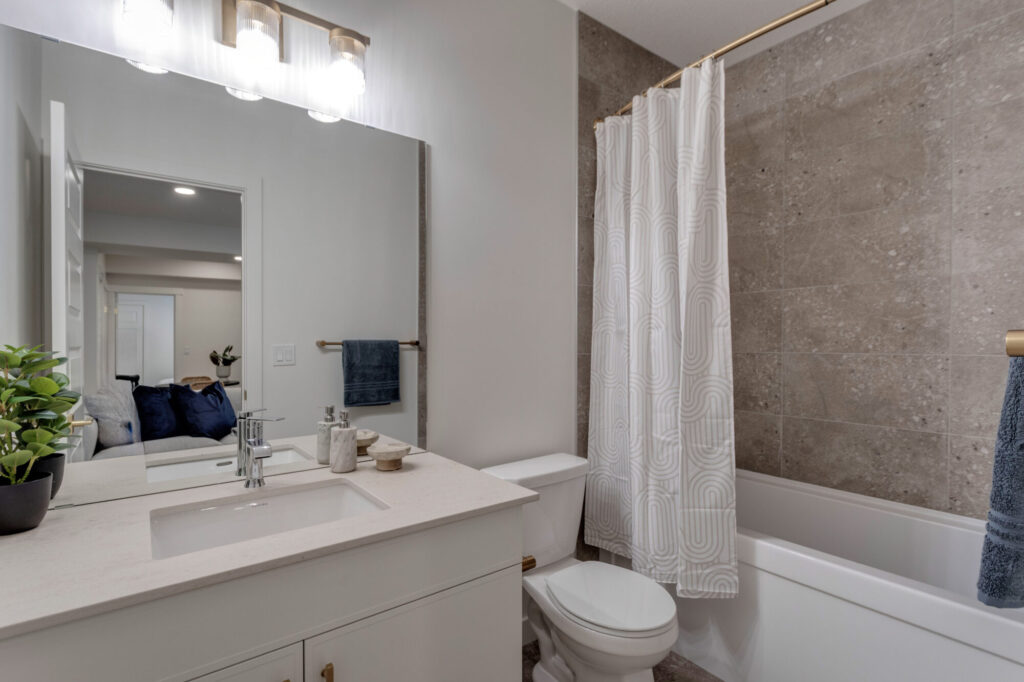 9303 229 St NW 001a4602v2